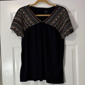 Aglow brand maternity top Size Medium